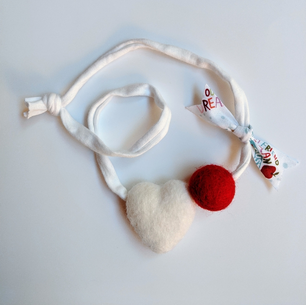 Snow White Necklace